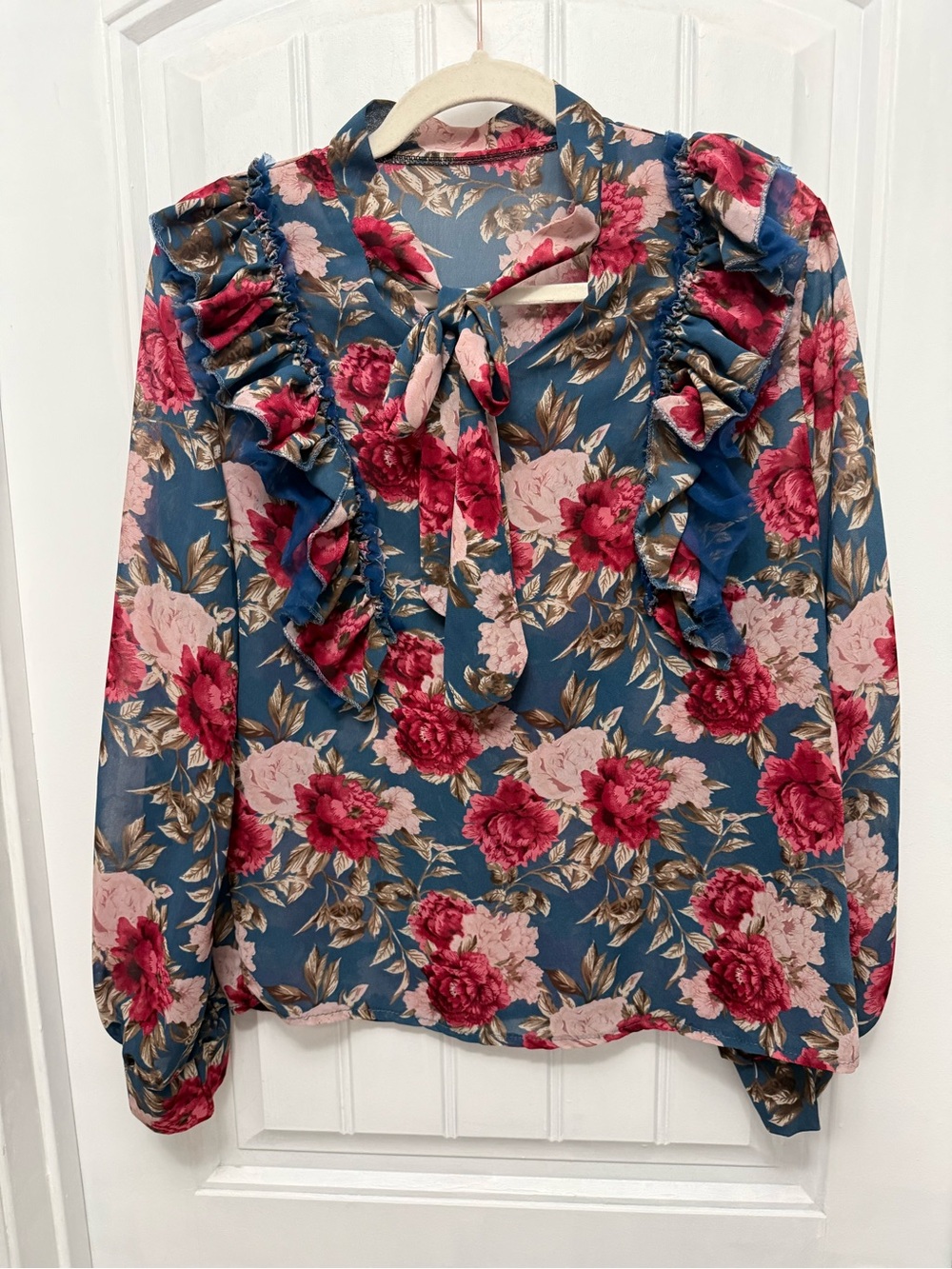 Floral women’s Long Sleeve Blue Sheer Blouse W Ruffles & Tie Size Small (2-11)